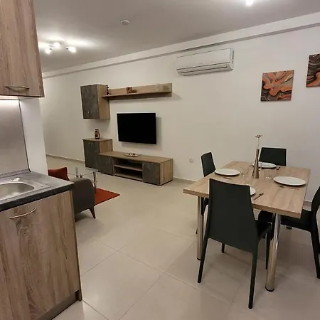 Lovely Apartment With Side Sea View St. Paul's Bay Exterior photo