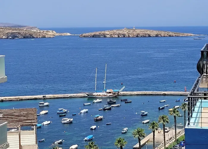 Lovely Apartment With Side Sea View