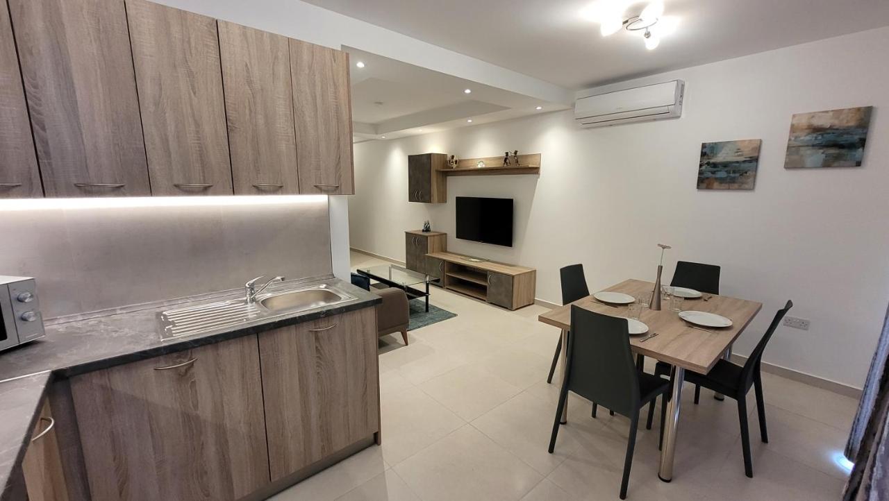Apartment Lovely With Side Sea View St. Paul's Bay